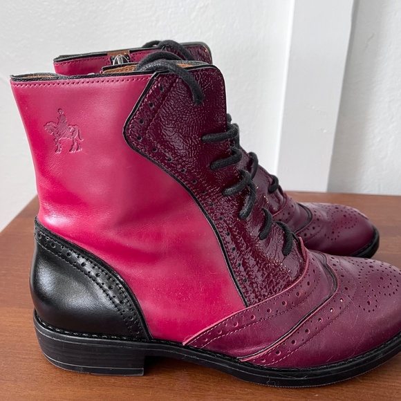 Embassy London Brick Lane Red Ankle Boots - Picture 4 of 5